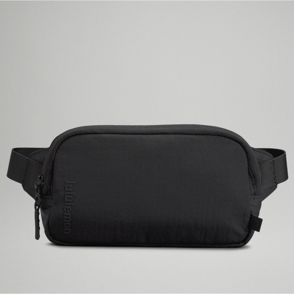 🔴 lululemon Mini Belt Bag / mini EBB